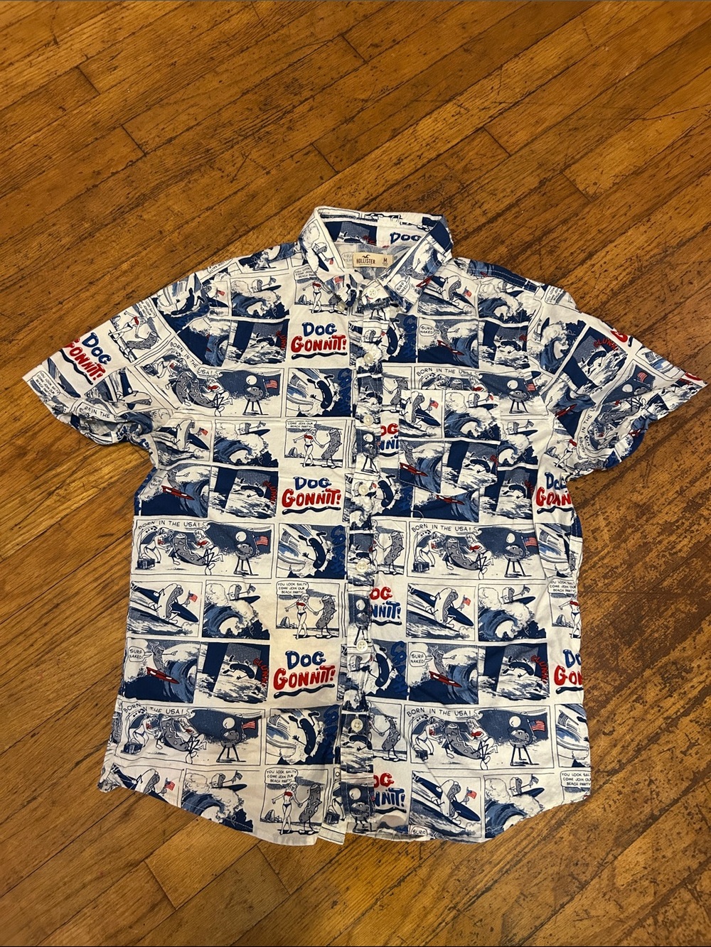 Men's Hollister White & Navy Comic-Print Short Sleeve Shirt